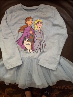 Disney long sleeved ruffle hem top Frozen characters 4T